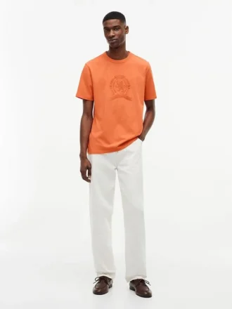 Camiseta tingida com logotipo de folha de louro Camiseta tingida com logotipo de folha de louro