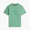 Camiseta tingida com logotipo de folha de louro Camiseta tingida com logotipo de folha de louro