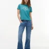 Camiseta Tommy Jeans com logotipo do Sports Club Camiseta Tommy Jeans com logotipo do Sports Club