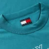 Camiseta Tommy Jeans com logotipo do Sports Club Camiseta Tommy Jeans com logotipo do Sports Club