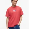 Camiseta Tommy Jeans com logotipo Multi-Crest Camiseta Tommy Jeans com logotipo Multi-Crest
