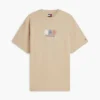Camiseta Tommy Jeans com logotipo Multi-Crest Camiseta Tommy Jeans com logotipo Multi-Crest
