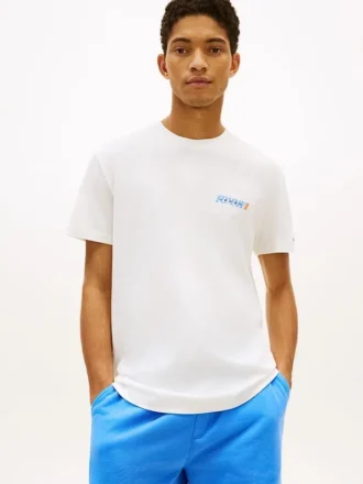 Camiseta Tommy Jeans com logotipo nas costas
