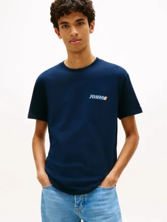 Camiseta Tommy Jeans com logotipo nas costas