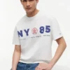 Camiseta Tommy Jeans Relaxed Fit NY 85 Camiseta Tommy Jeans Relaxed Fit NY 85