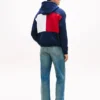 Camisola com capuz e logótipo da bandeira nas costas Camisola com capuz e logótipo da bandeira nas costas