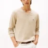 Camisola com decote em V e logótipo Camisola com decote em V e logótipo