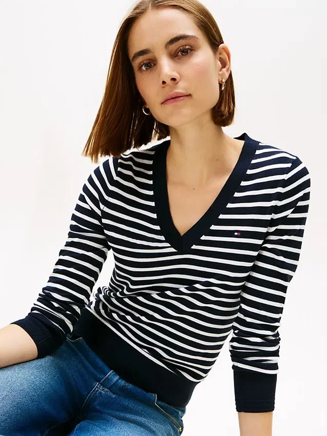 Camisola com decote em V às riscas Camisola com decote em V às riscas