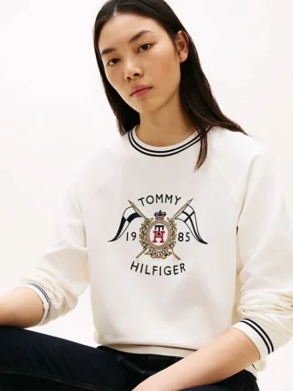 Camisola com emblema náutico