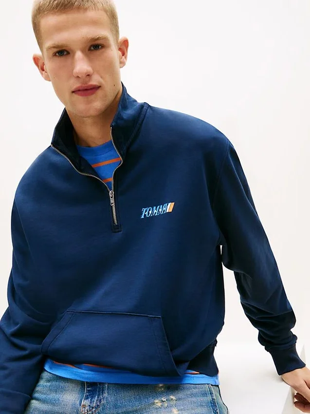 Camisola com fecho de correr de um quarto e logótipo Tommy Jeans Camisola com fecho de correr de um quarto e logótipo Tommy Jeans