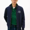 Camisola com fecho em malha polar flexível com logótipo em arco Camisola com fecho em malha polar flexível com logótipo em arco