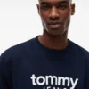 Camisola com logótipo Tommy Jeans em camurça Camisola com logótipo Tommy Jeans em camurça