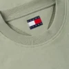 Camisola com logótipo Tommy Jeans em camurça Camisola com logótipo Tommy Jeans em camurça
