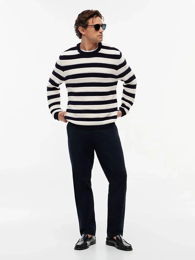 Camisola de croché às riscas com corte descontraído Camisola de croché às riscas com corte descontraído