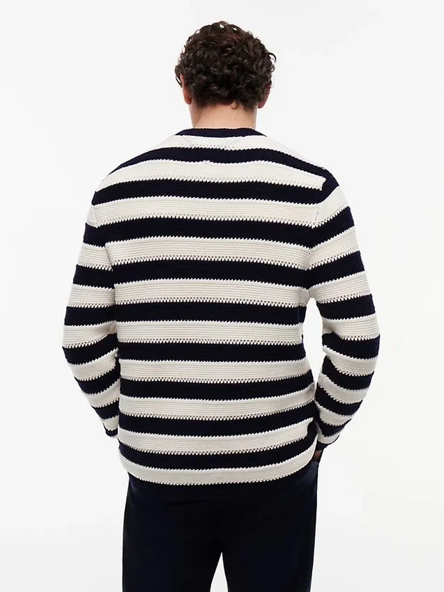 Camisola de croché às riscas com corte descontraído Camisola de croché às riscas com corte descontraído
