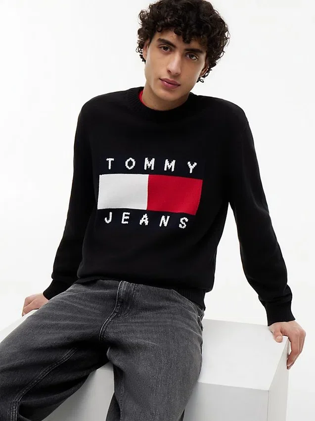 Camisola de gola redonda com logótipo da bandeira da Tommy Jeans Camisola de gola redonda com logótipo da bandeira da Tommy Jeans