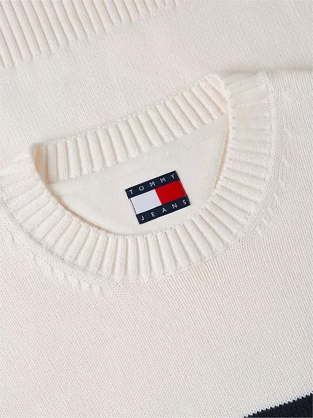 Camisola de gola redonda com logótipo da bandeira da Tommy Jeans Camisola de gola redonda com logótipo da bandeira da Tommy Jeans