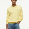 Camisola de gola redonda com malha trançada Camisola de gola redonda com malha trançada