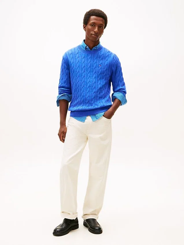 Camisola de gola redonda com malha trançada Camisola de gola redonda com malha trançada