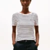 Camisola de gola redonda às riscas Favorite Camisola de gola redonda às riscas Favorite