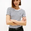 Camisola de gola redonda às riscas Favorite Camisola de gola redonda às riscas Favorite