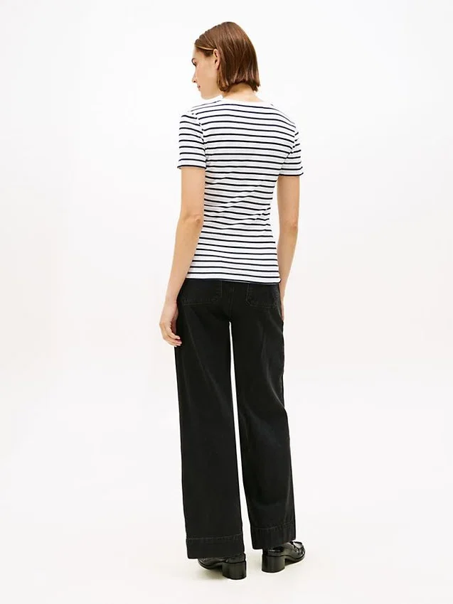 Camisola de gola redonda às riscas Favorite Camisola de gola redonda às riscas Favorite