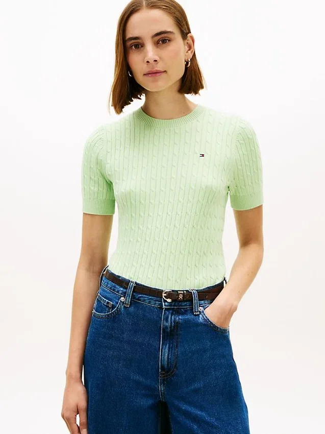 Camisola de malha com tranças de manga curta Camisola de malha com tranças de manga curta