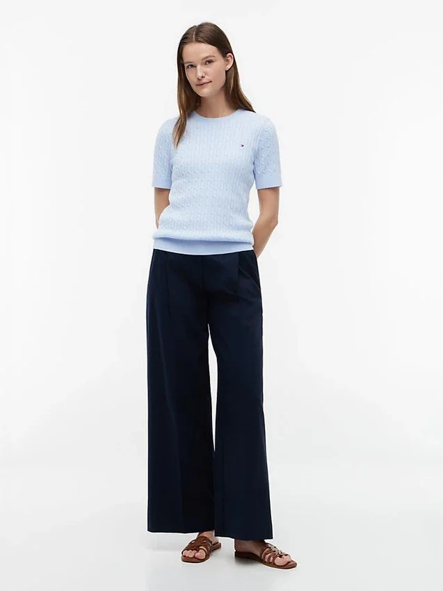 Camisola de malha com tranças de manga curta Camisola de malha com tranças de manga curta