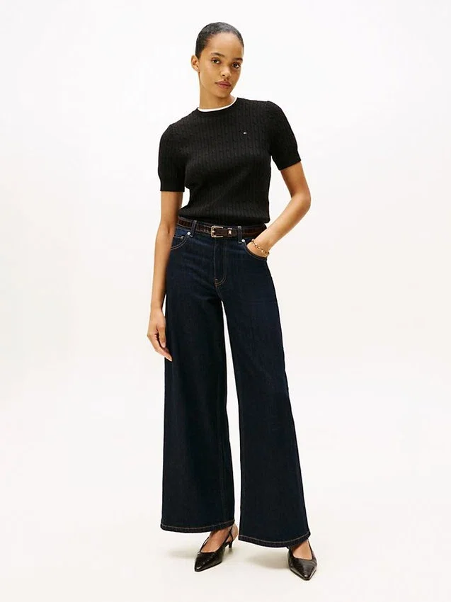 Camisola de malha com tranças de manga curta Camisola de malha com tranças de manga curta