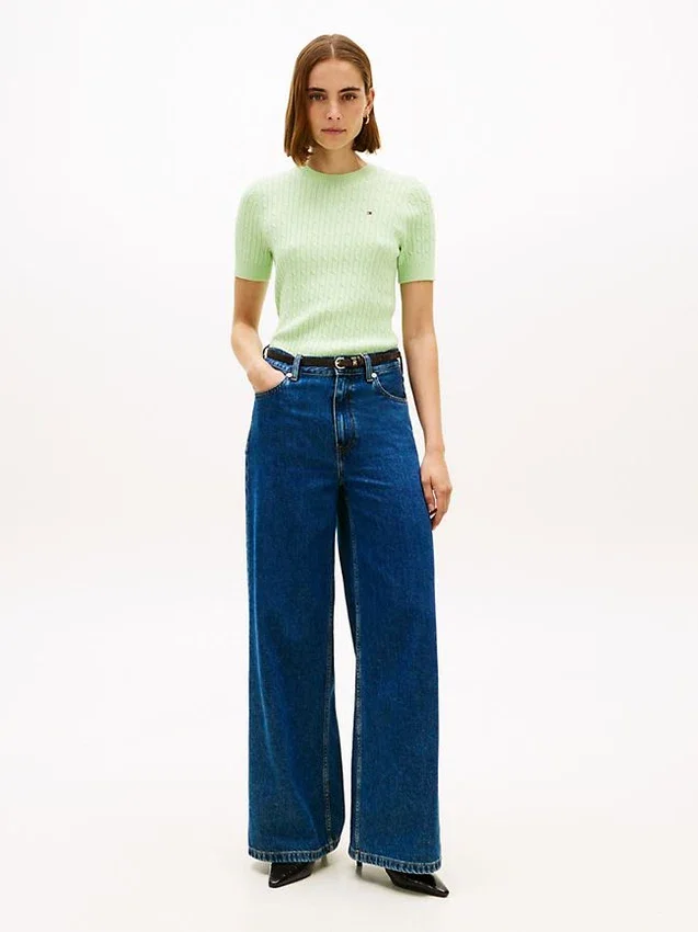 Camisola de malha com tranças de manga curta Camisola de malha com tranças de manga curta