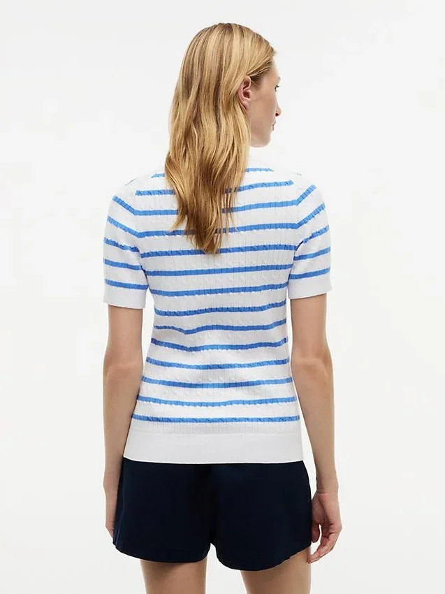 Camisola de malha com tranças de manga curta Camisola de malha com tranças de manga curta