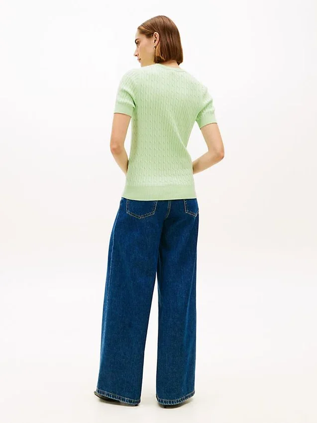 Camisola de malha com tranças de manga curta Camisola de malha com tranças de manga curta