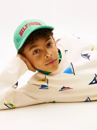 Camisola infantil com padrão de bandeiras de vela