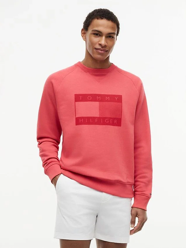 Camisola Raglan com logótipo da bandeira e interior escovado Camisola Raglan com logótipo da bandeira e interior escovado
