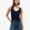 Camisola sem mangas Slim Fit com botões dourados em estilo náutico Camisola sem mangas Slim Fit com botões dourados em estilo náutico