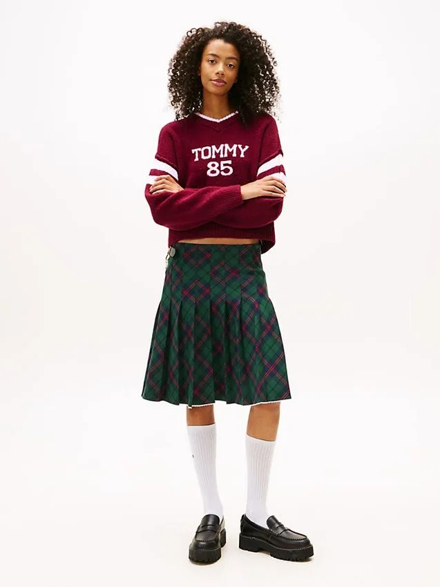 Camisola Tommy Jeans 85 Varsity com decote em V Camisola Tommy Jeans 85 Varsity com decote em V