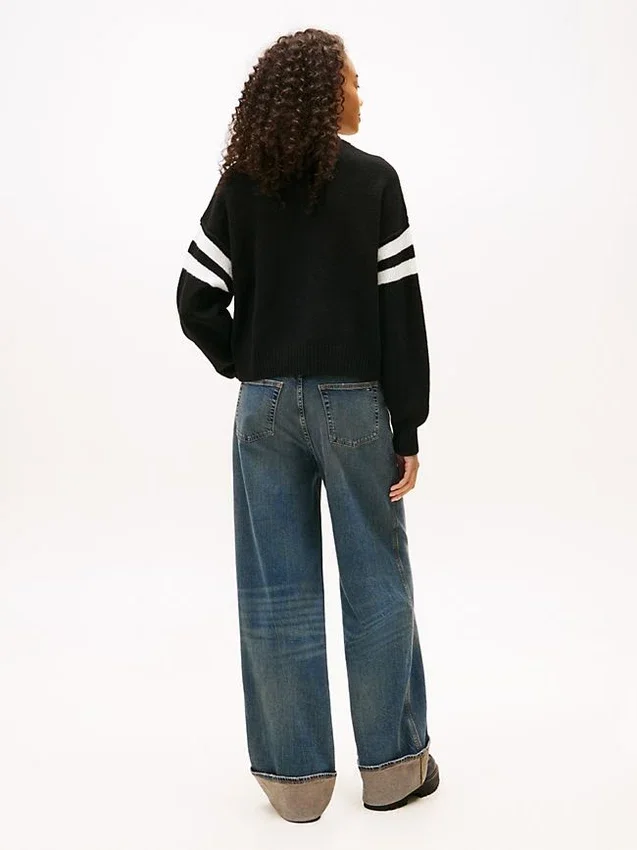 Camisola Tommy Jeans 85 Varsity com decote em V Camisola Tommy Jeans 85 Varsity com decote em V