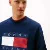 Camisola Tommy Jeans com logótipo de bandeira grande Camisola Tommy Jeans com logótipo de bandeira grande