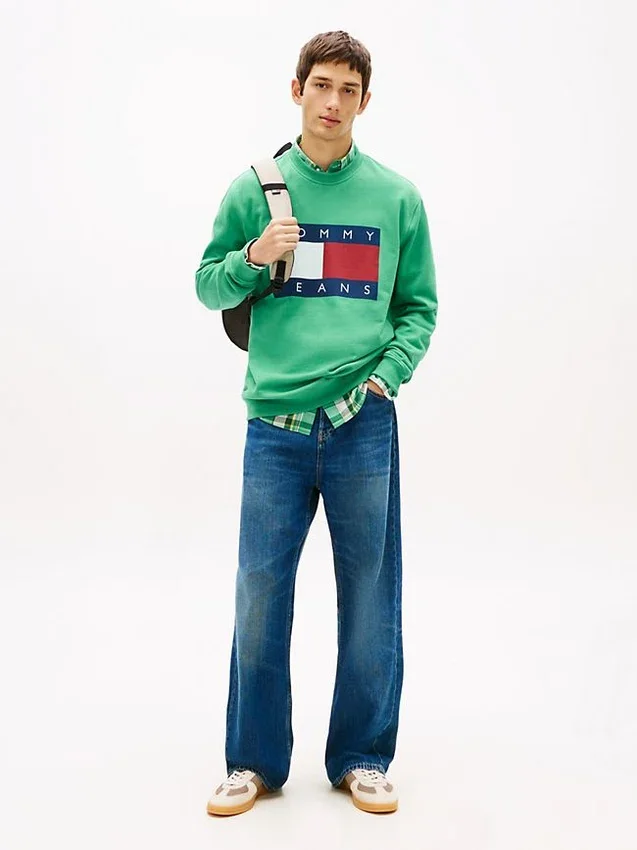 Camisola Tommy Jeans com logótipo de bandeira grande Camisola Tommy Jeans com logótipo de bandeira grande