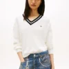 Camisola Tommy Jeans de corte descontraído com decote em V Camisola Tommy Jeans de corte descontraído com decote em V