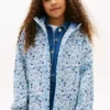 Casaco de chuva com capuz e estampado floral para criança