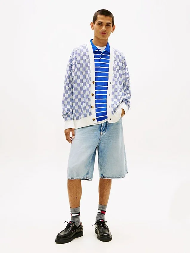 Casaco de malha xadrez Tommy Jeans com corte descontraído Casaco de malha xadrez Tommy Jeans com corte descontraído
