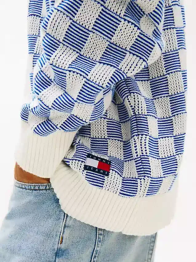 Casaco de malha xadrez Tommy Jeans com corte descontraído Casaco de malha xadrez Tommy Jeans com corte descontraído