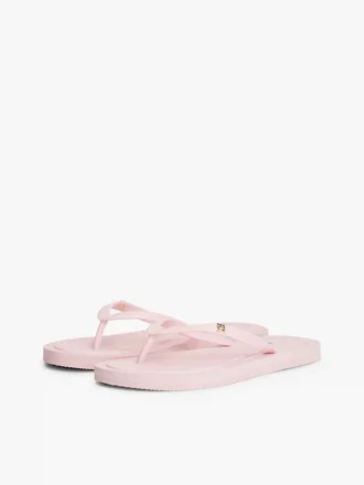 Chinelo com detalhes em monograma