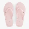 Chinelo com detalhes em monograma