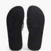 Chinelo com emblema Chinelo com emblema
