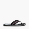 Chinelo com riscas exclusivas Chinelo com riscas exclusivas