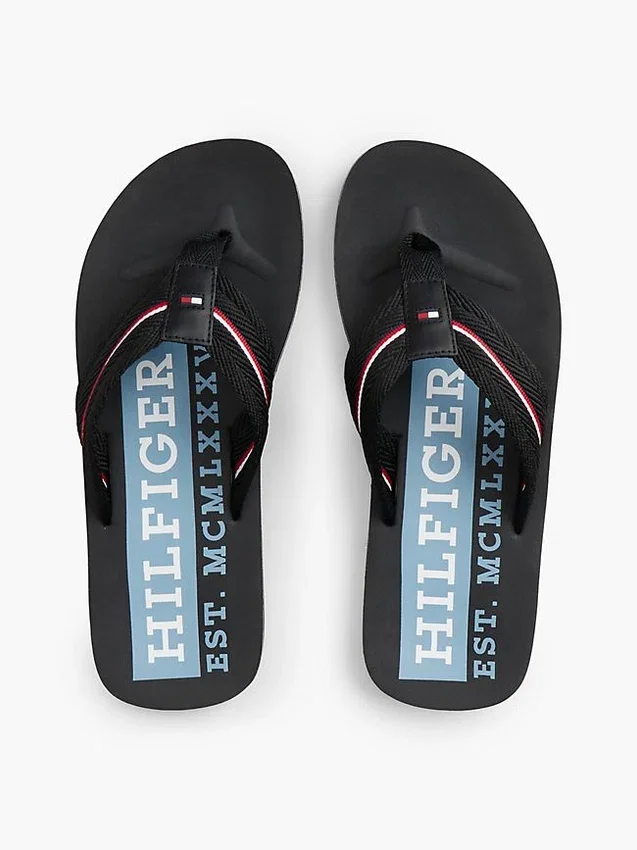 Chinelo com riscas exclusivas Chinelo com riscas exclusivas
