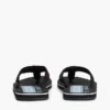 Chinelo com riscas exclusivas Chinelo com riscas exclusivas