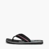 Chinelo com riscas exclusivas Chinelo com riscas exclusivas